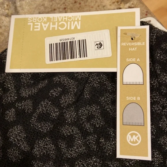 NWT MICHAEL KORS WOMEN’S REVERSIBLE METALLIC LEOPARD BEANIE - Picture 3 of 7